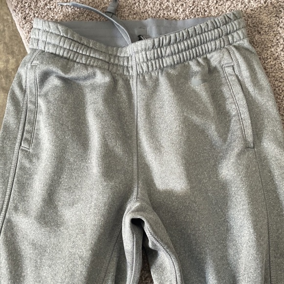 Grey Nike sweatpants - Picture 3 of 3